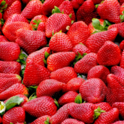 Aardbei met kroontje